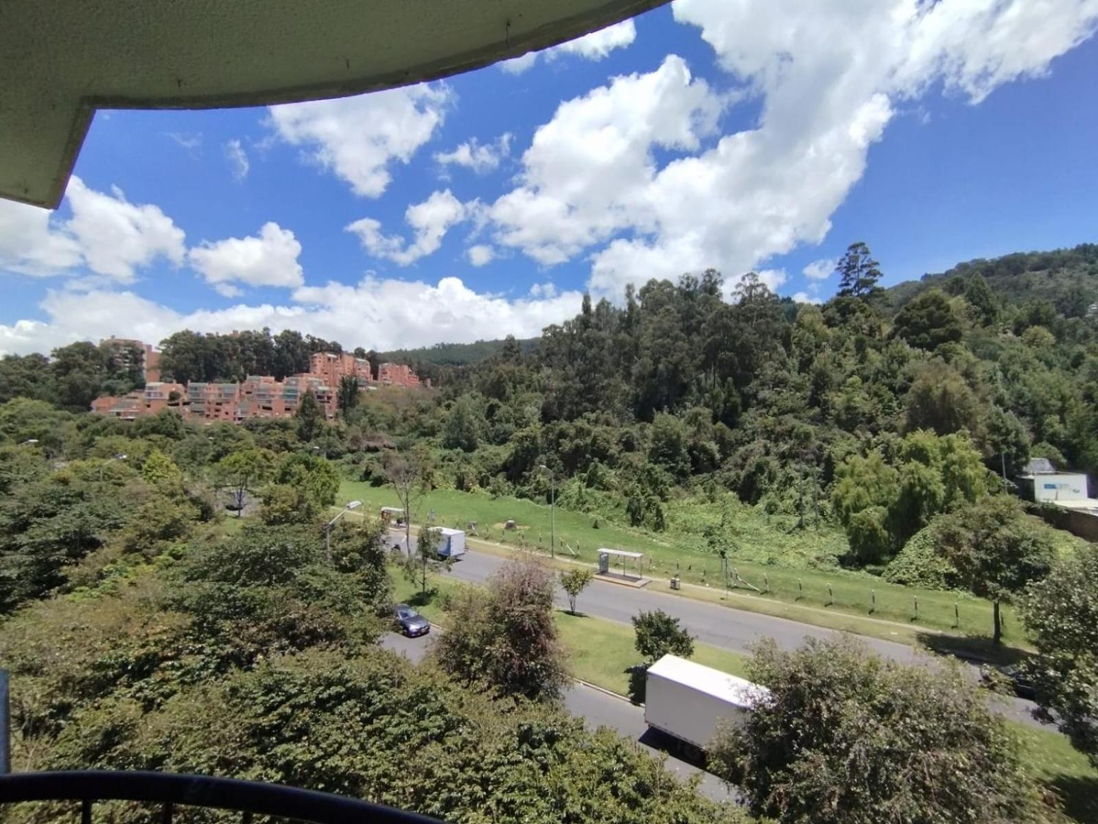Homestay Privada Alameda Club House 134 Usaquen Bogota